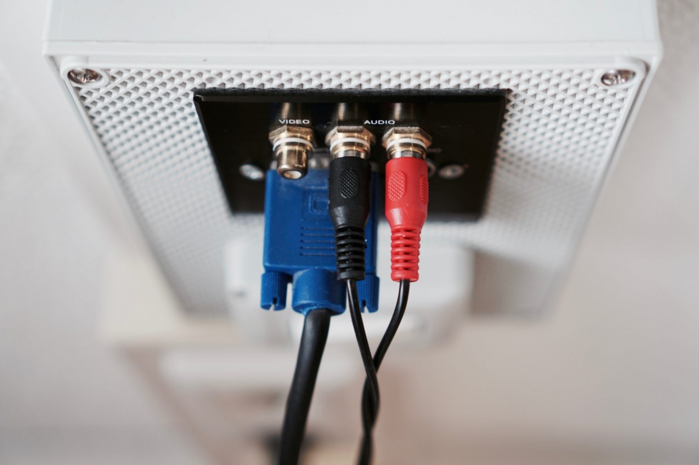 Fibre Optic Cabling - At Fibre Tech Australia, we specialise in fibre optic cabling installation and repairs and maintenance.